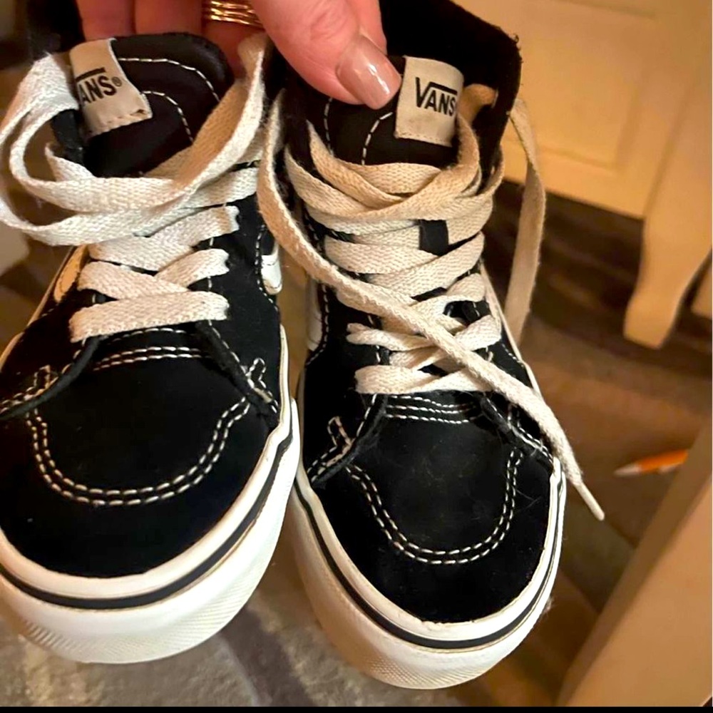 Vans high top black & white suede girls size 11 shoe